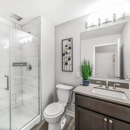 Heart Of Downtown Cleveland, With Free Heated Pool And Gym With Steam Room 413 Exterior photo